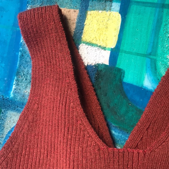 Ribbed Lace-Up Windsor Crop Top - Picture 3 of 5